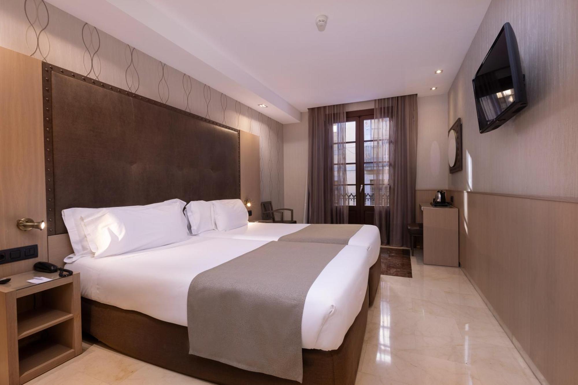 Gran Hotel Barcino Barcelona Bagian luar foto