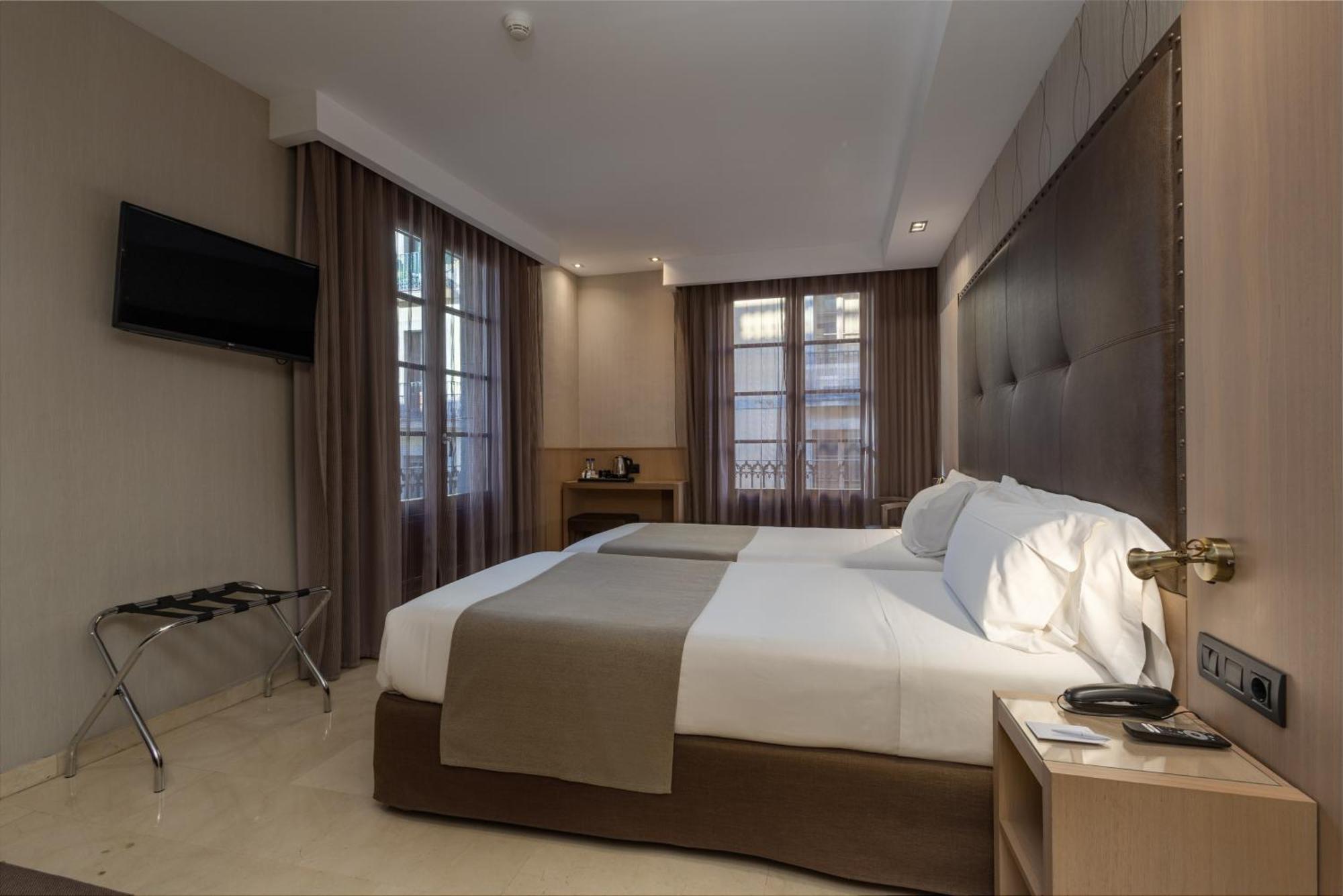 Gran Hotel Barcino Barcelona Bagian luar foto
