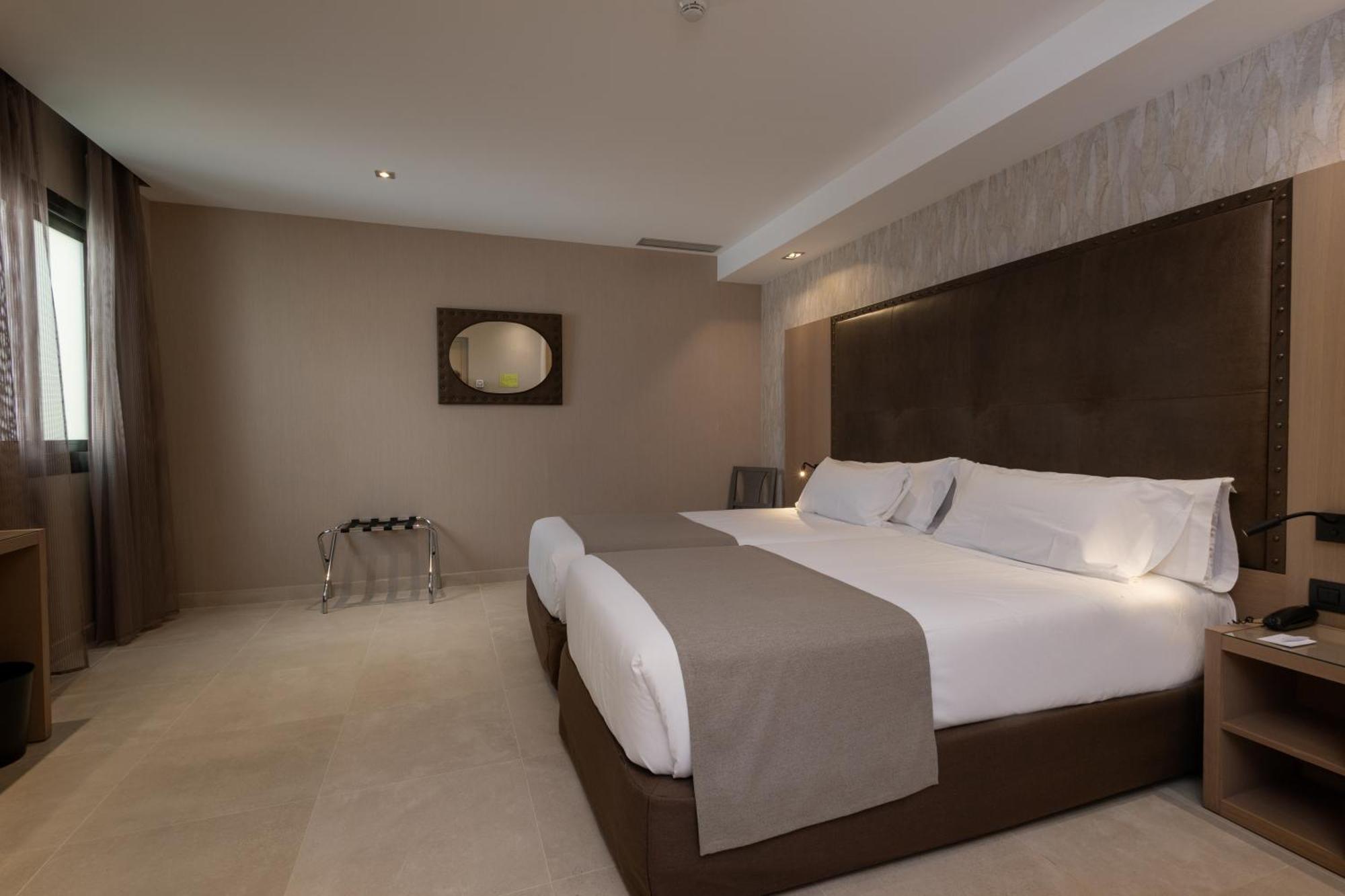 Gran Hotel Barcino Barcelona Bagian luar foto