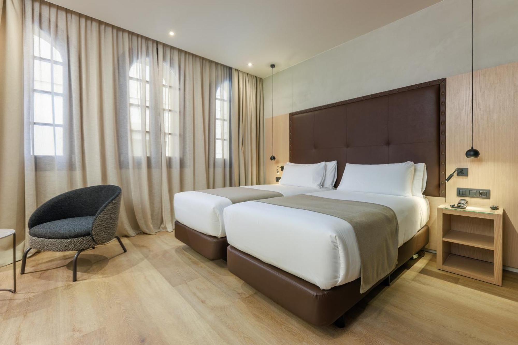 Gran Hotel Barcino Barcelona Bagian luar foto