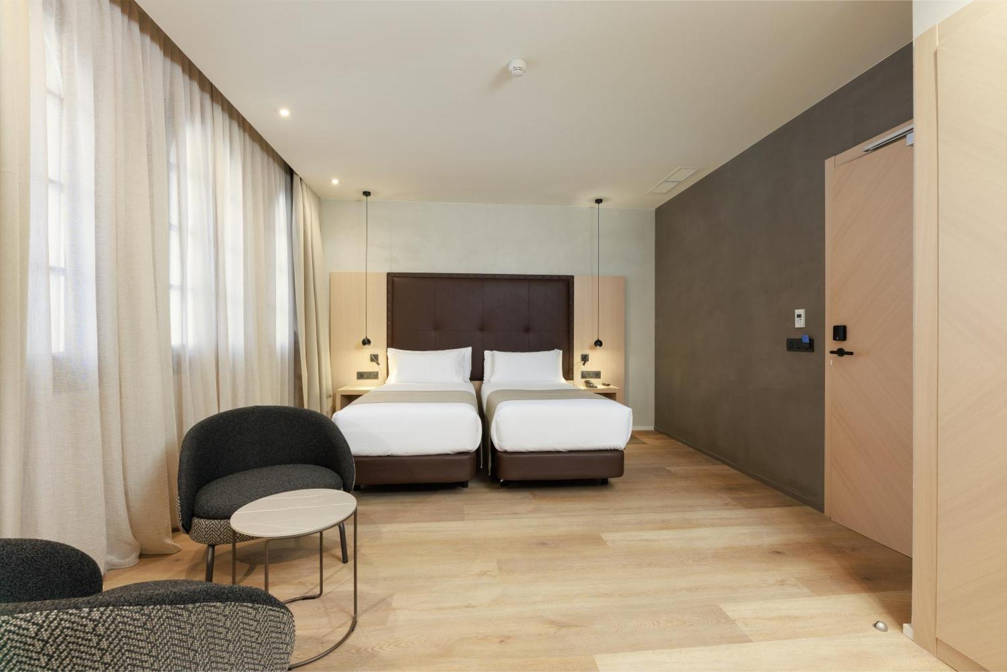 Gran Hotel Barcino Barcelona Bagian luar foto